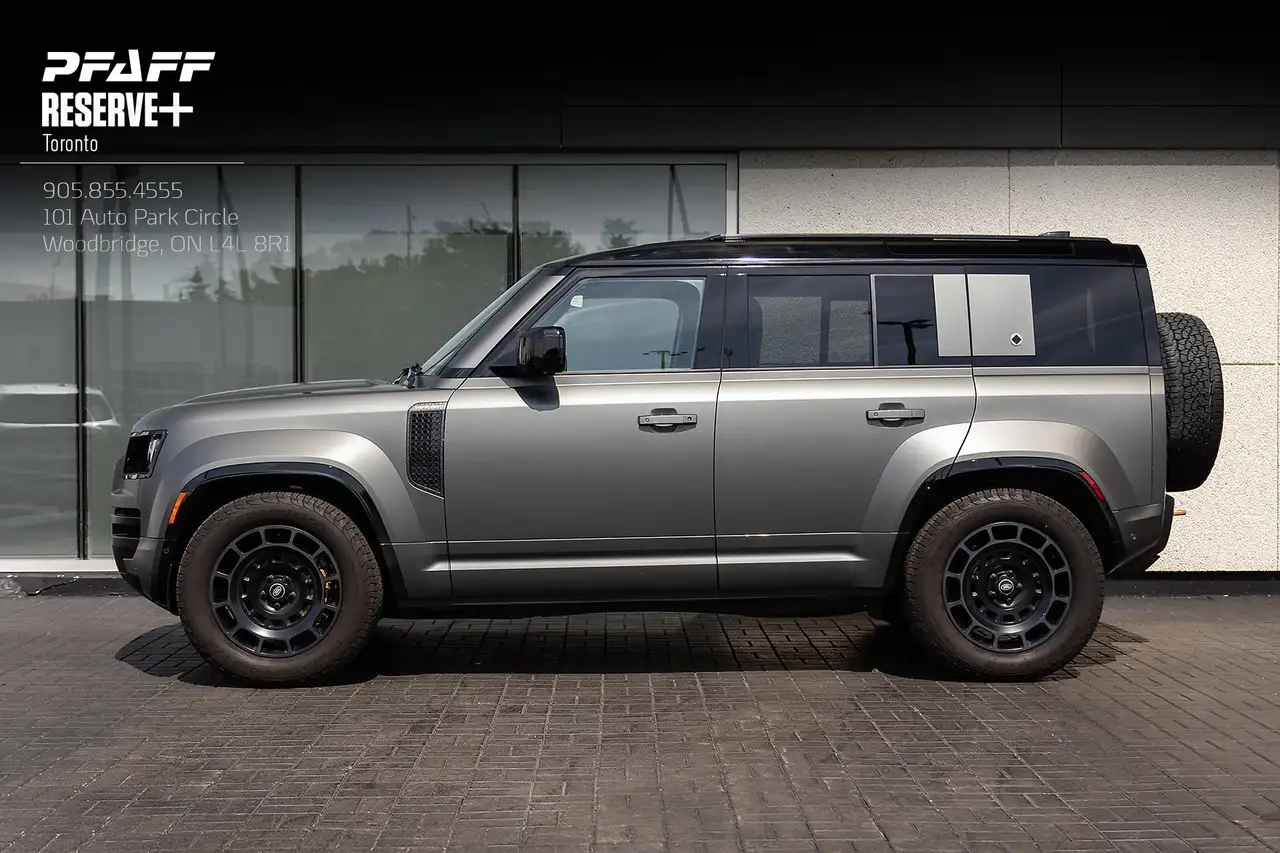 2025 Land Rover Defender Octa