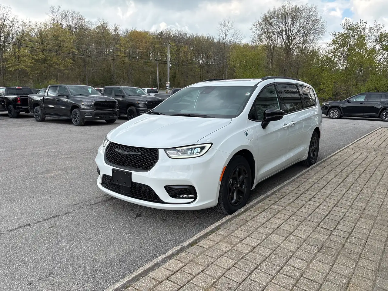 2024 Chrysler Pacifica