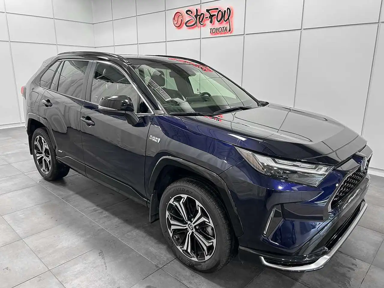 2024 Toyota RAV4 XSE