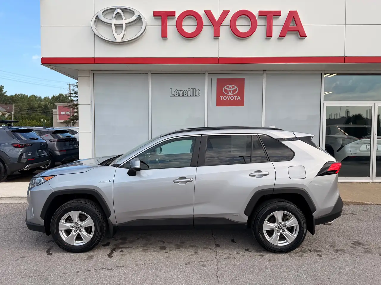 2021 Toyota RAV4 XLE
