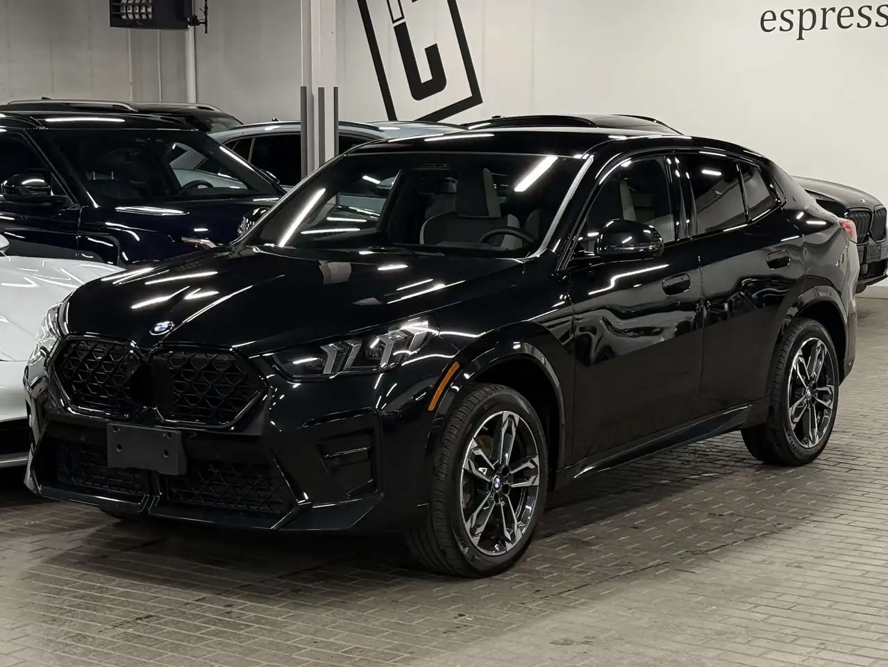 2025 BMW X2 28i