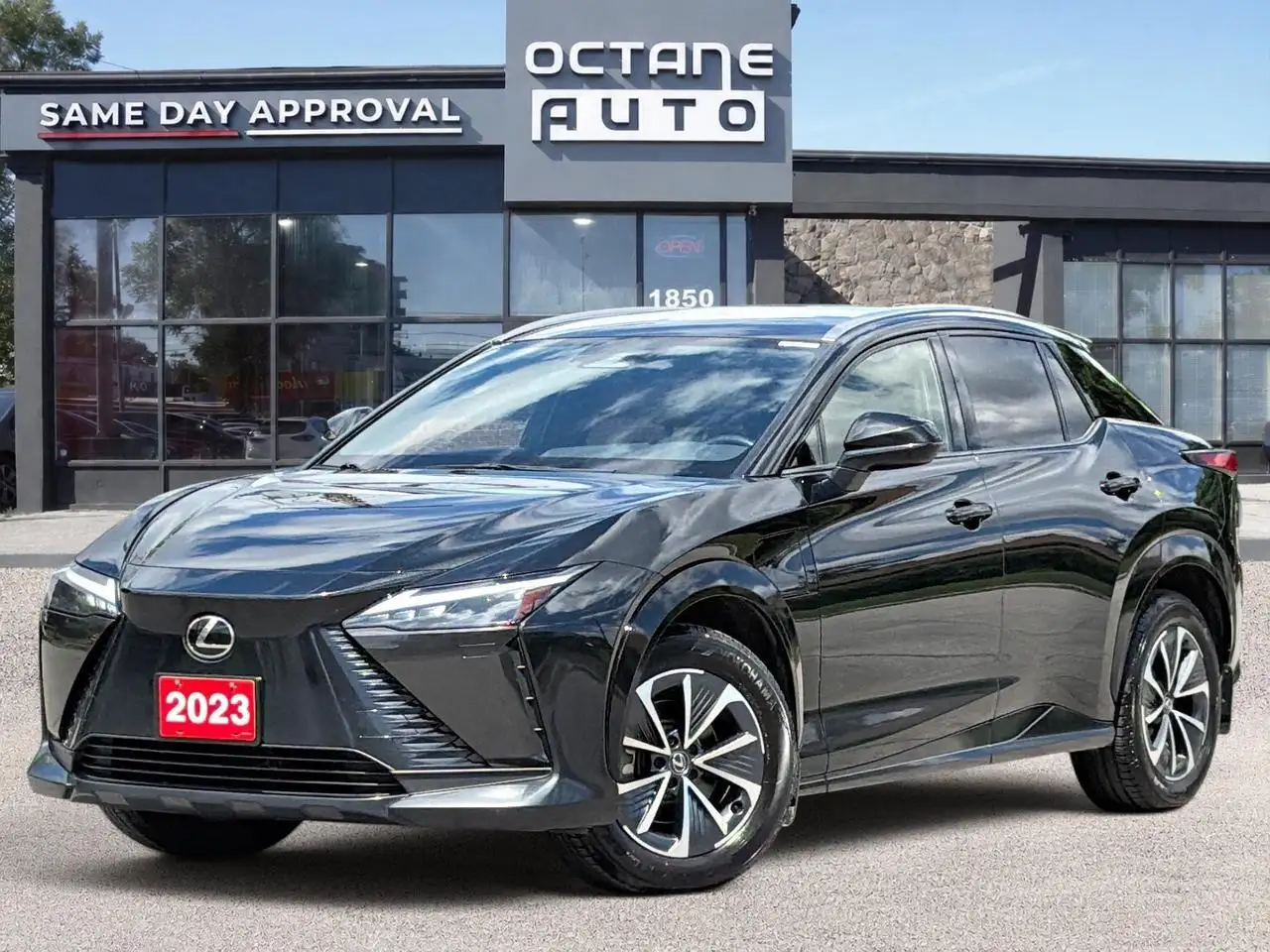 2023 Lexus RZ 450e Luxury