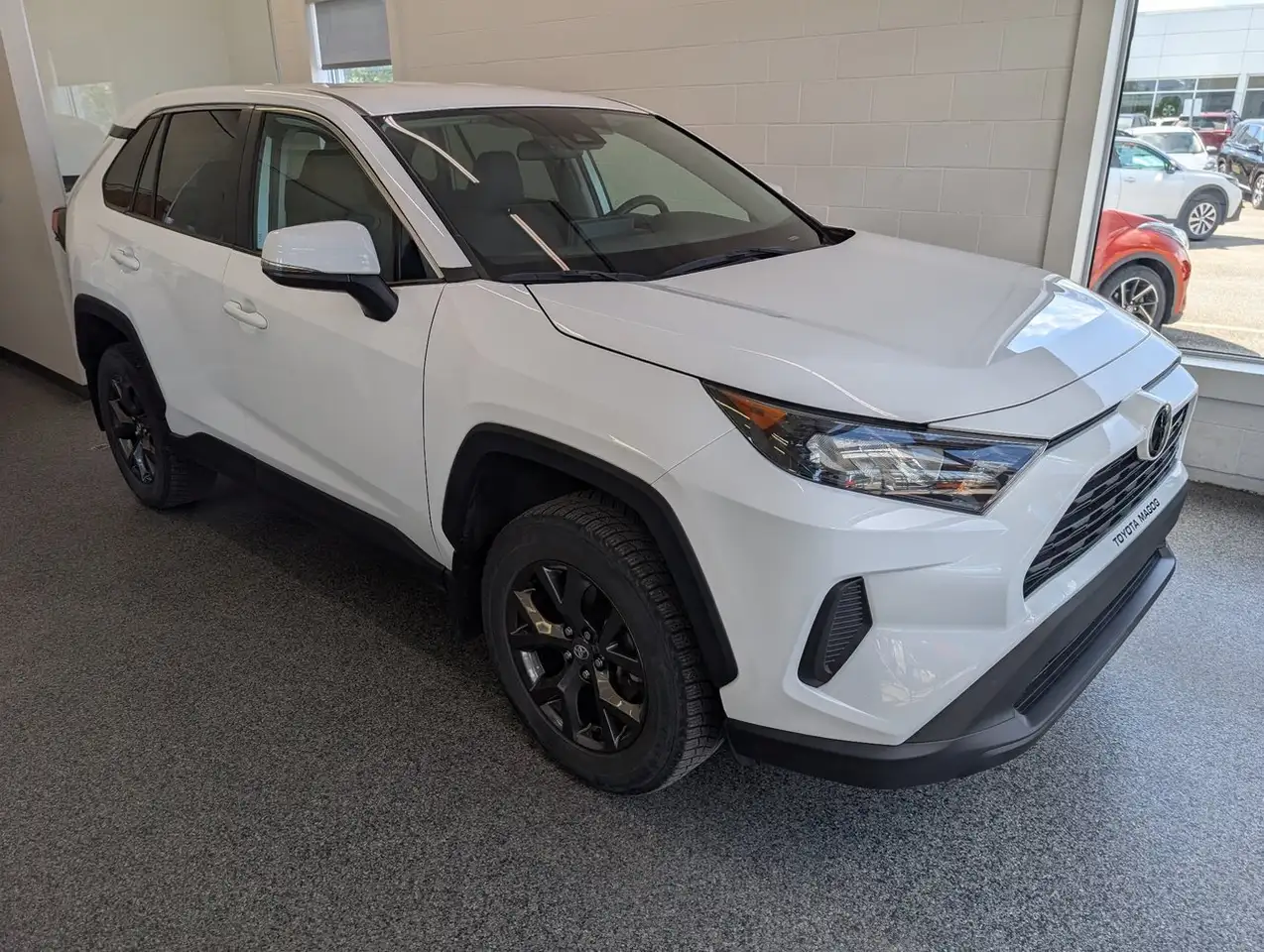 2023 Toyota RAV4 LE
