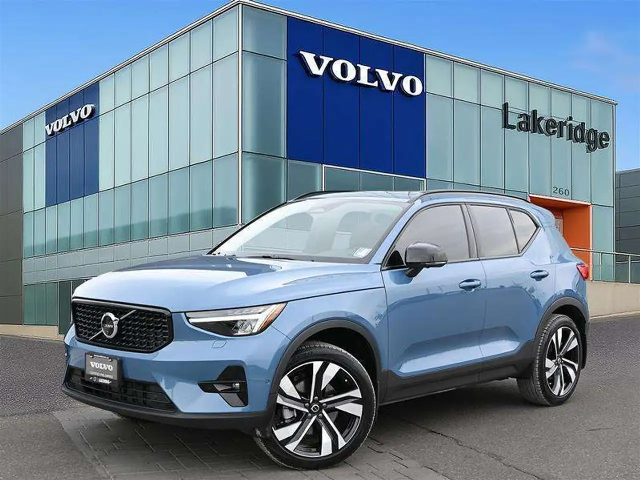 2024 Volvo XC40 Plus