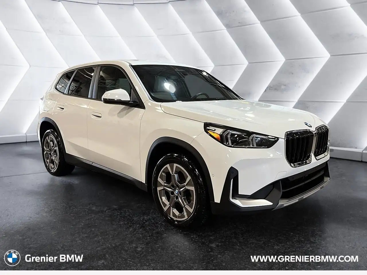 2025 BMW X1 28i
