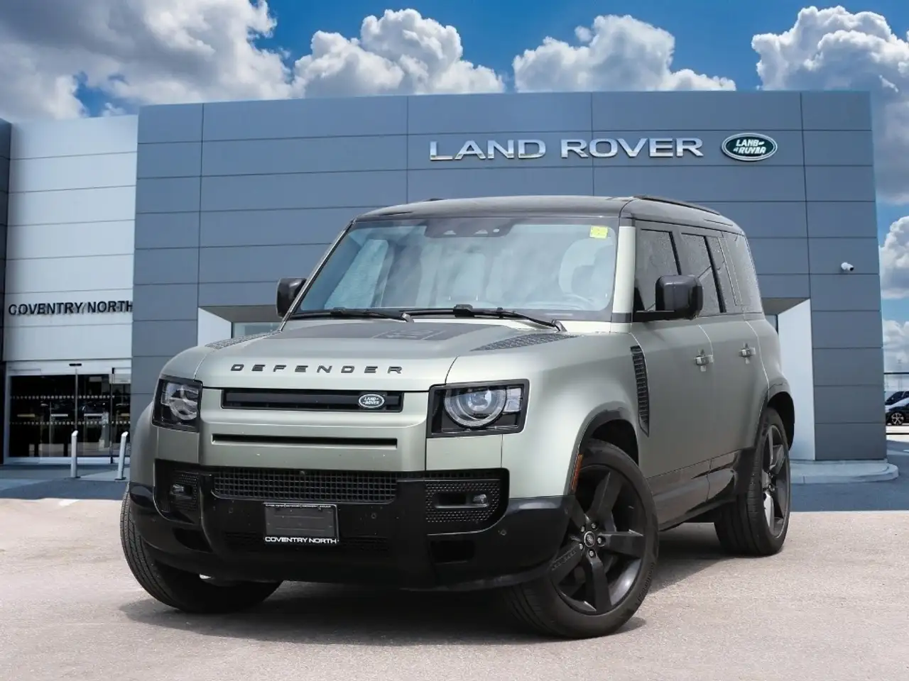 2025 Land Rover Defender X-Dynamic SE