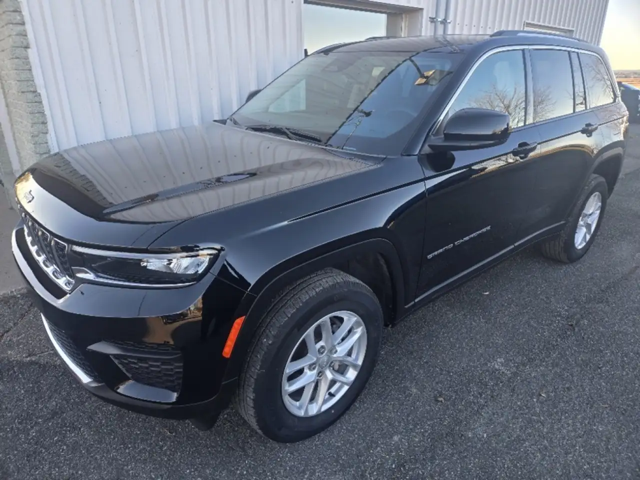 2023 Jeep Grand Cherokee Laredo