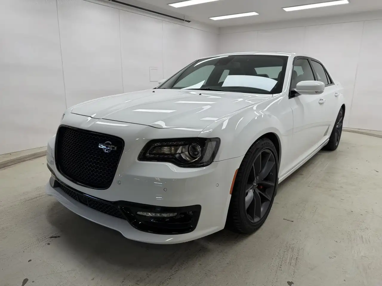 2023 Chrysler 300
