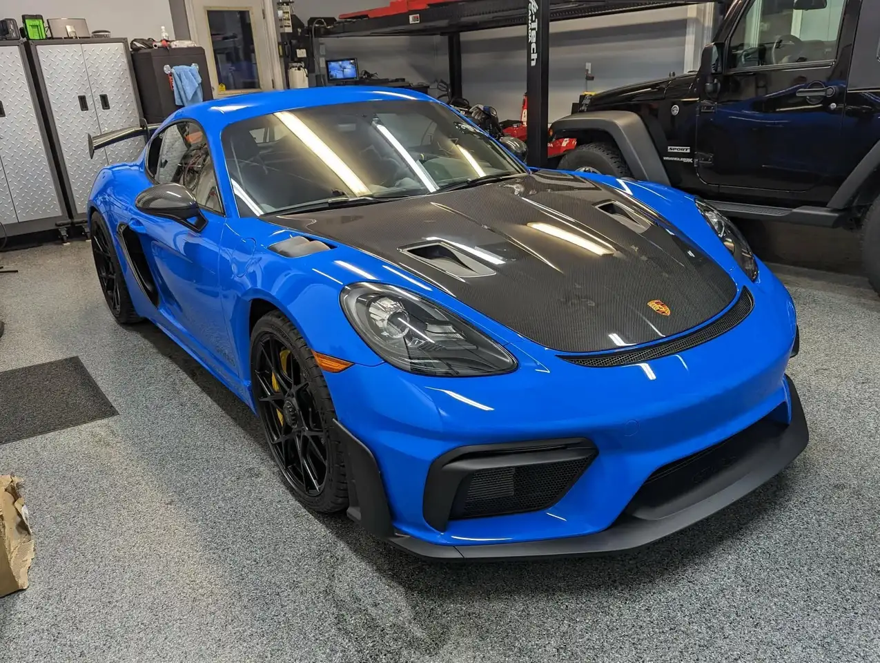 2023 Porsche Cayman