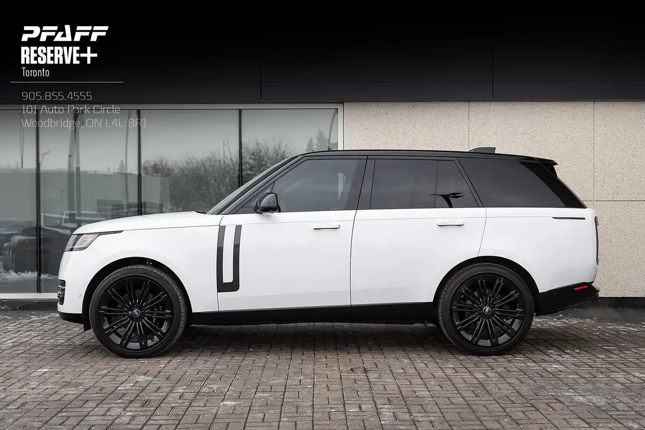 2023 Land Rover Range Rover SE