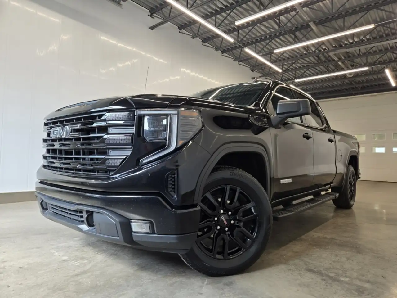 2024 GMC Sierra 1500 Elevation