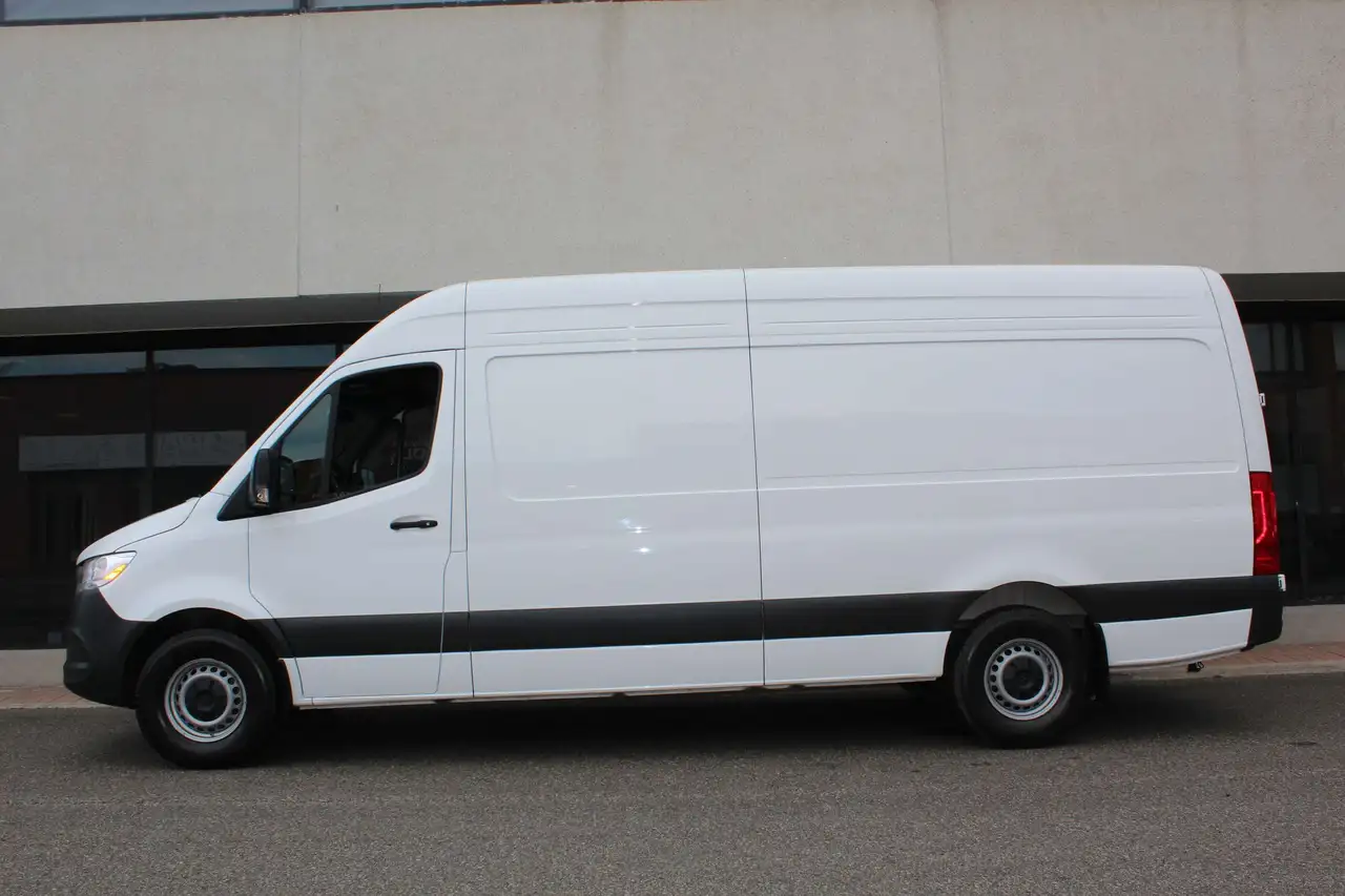 2025 Mercedes-Benz Sprinter