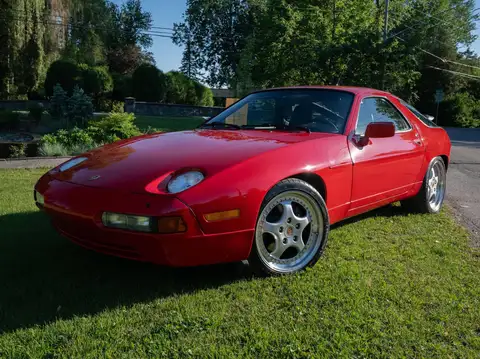 Porsche 928
