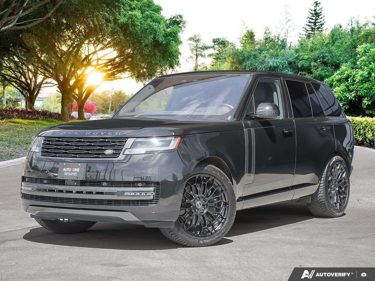 2023 Land Rover Range Rover SE P530