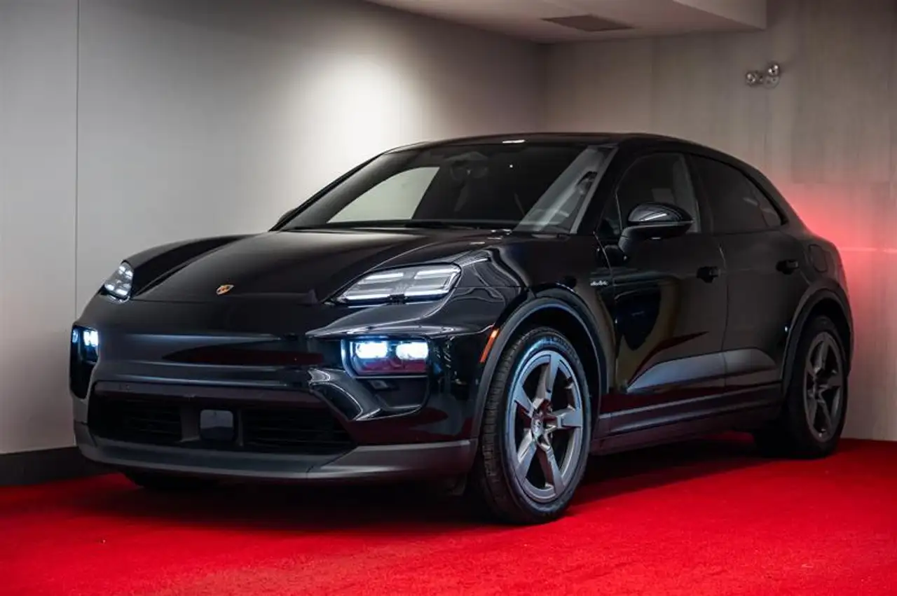 2024 Porsche Macan Electric 4
