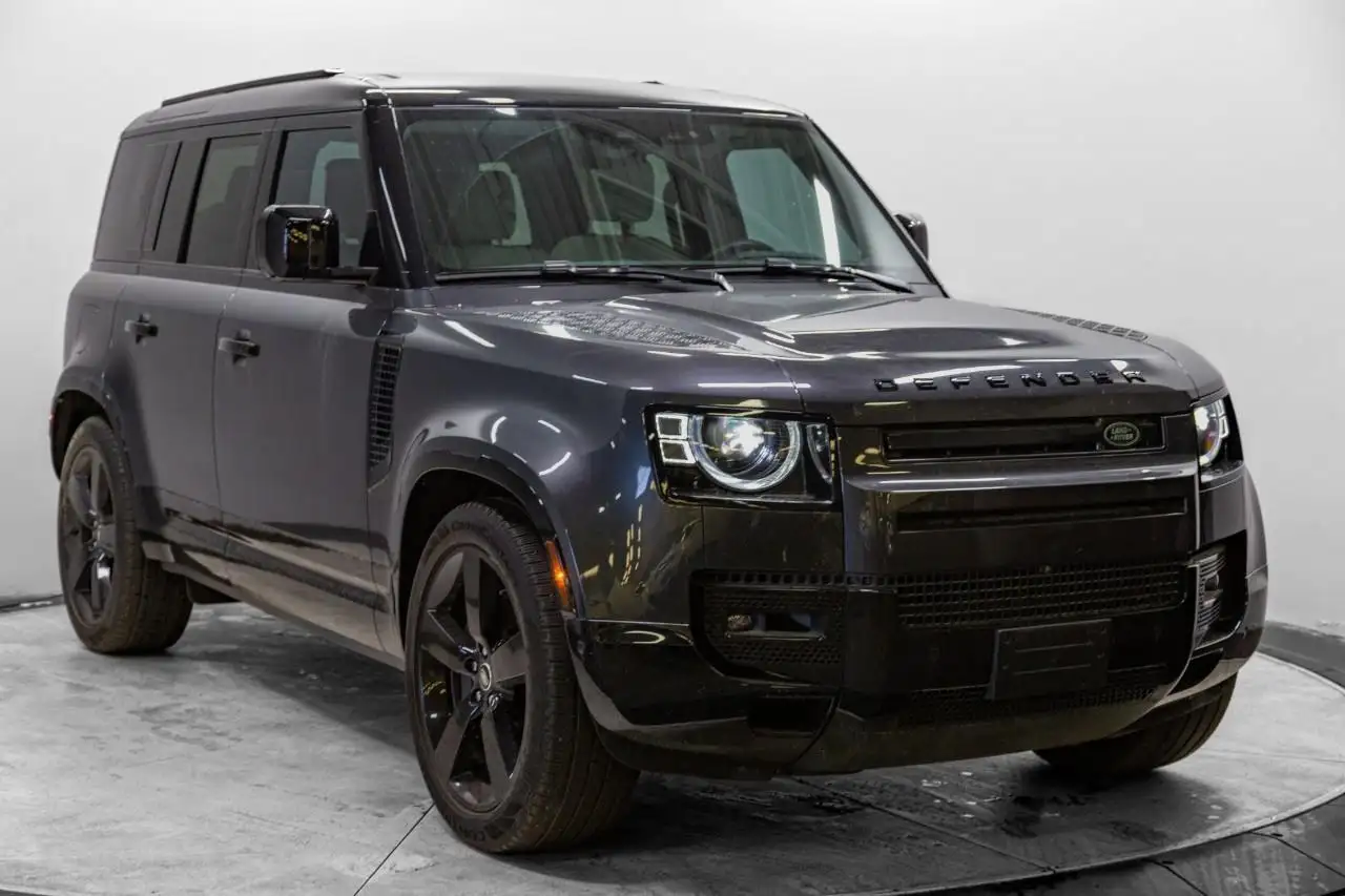 2025 Land Rover Defender X-Dynamic SE P400