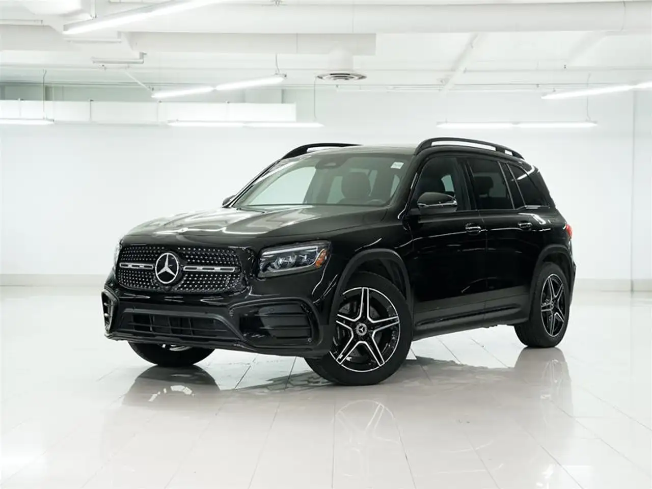 2025 Mercedes-Benz GLB 250