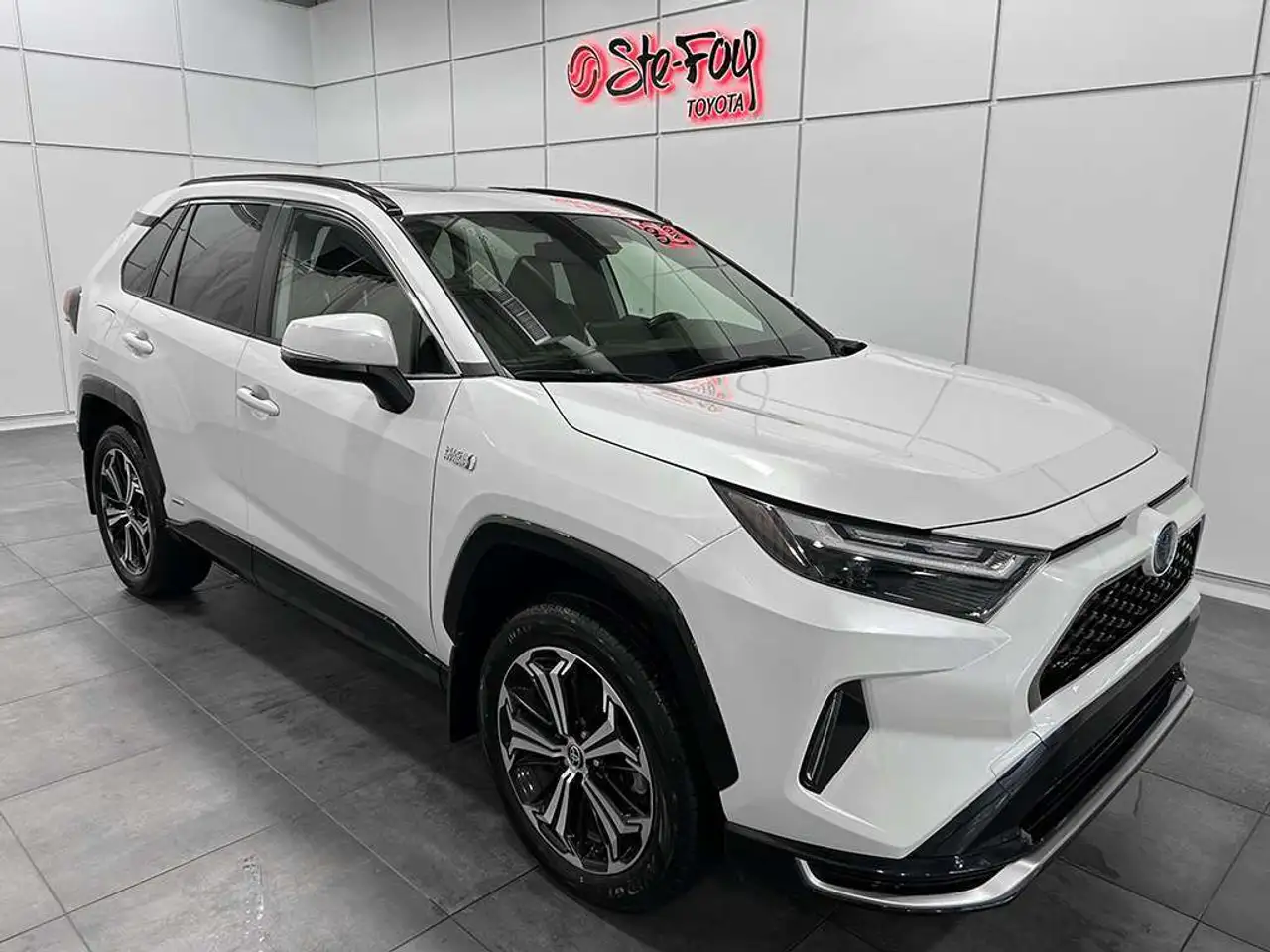 2023 Toyota RAV4 XSE