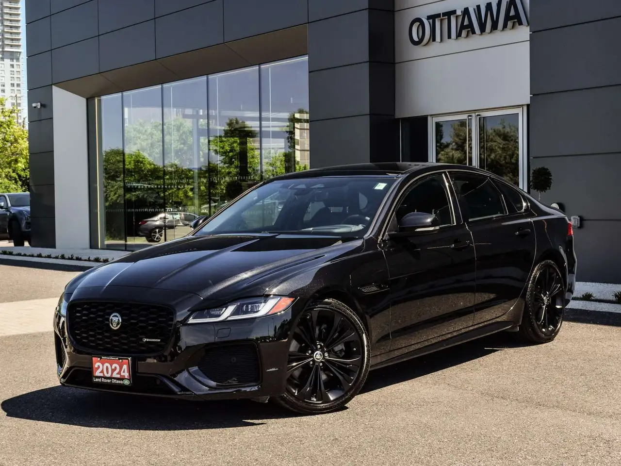 2024 Jaguar XF R-Dynamic SE