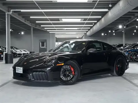 Porsche 911 Carrera 4 GTS