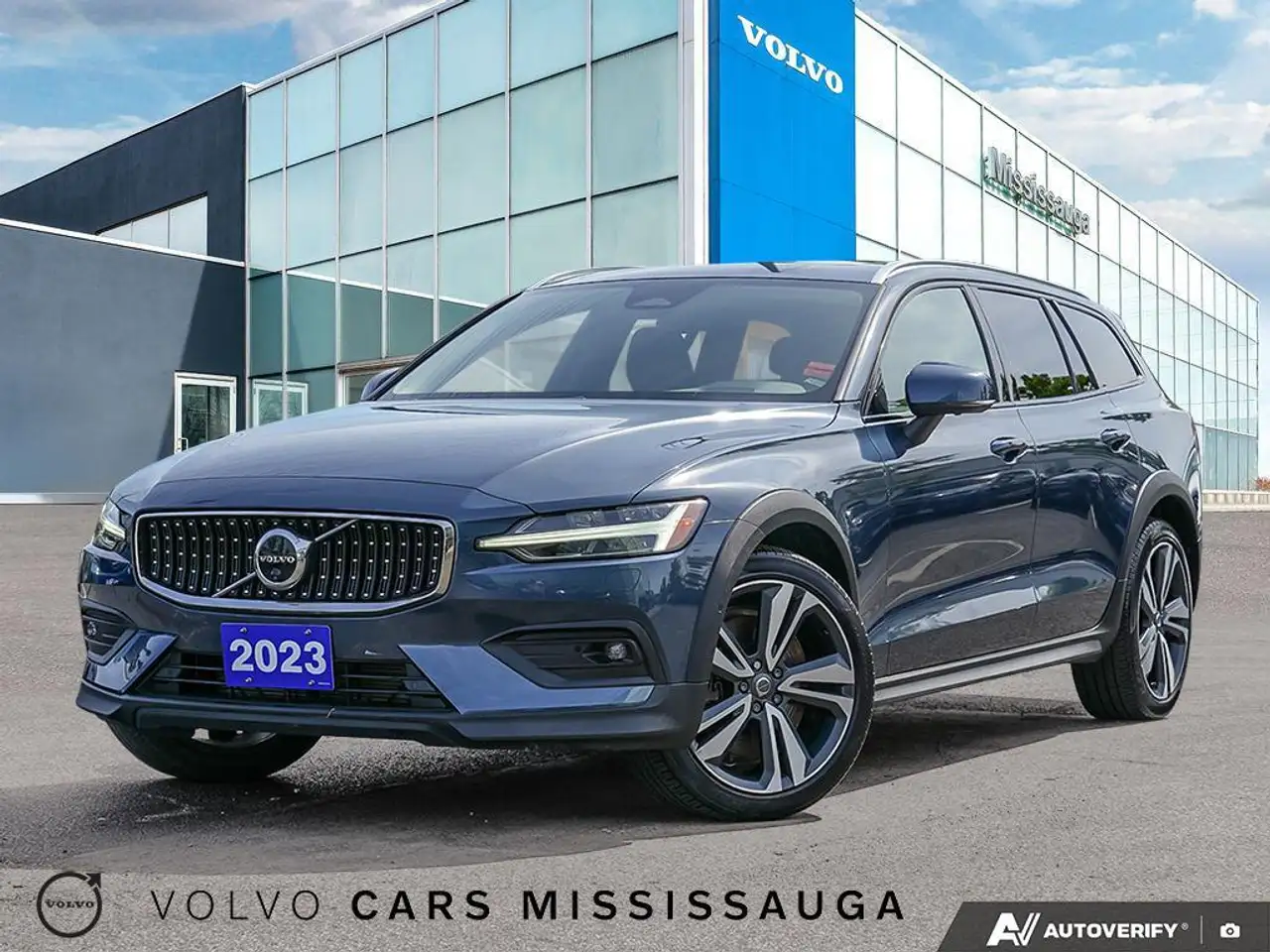 2023 Volvo V60 Plus