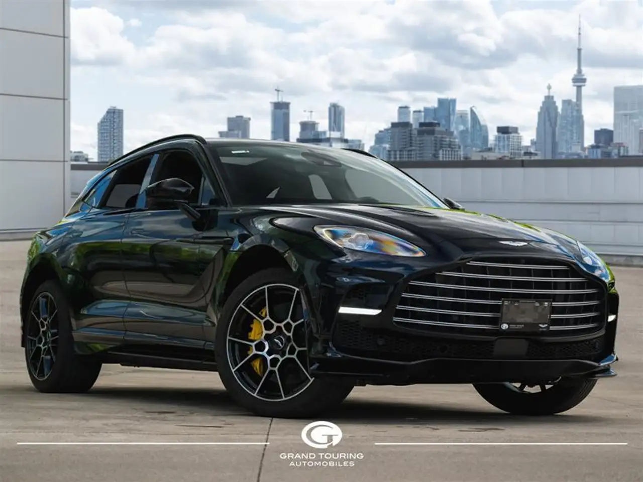 2023 Aston Martin DBX