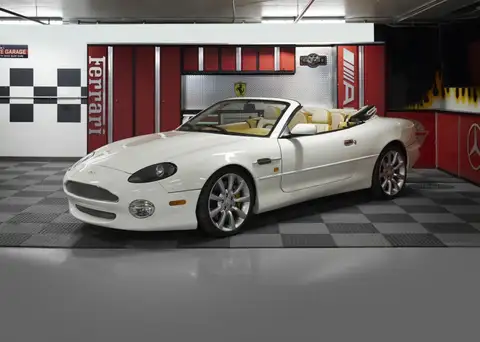 Aston Martin DB7