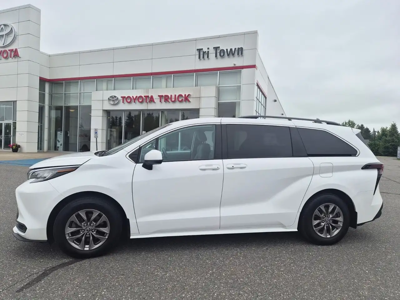 2023 Toyota Sienna