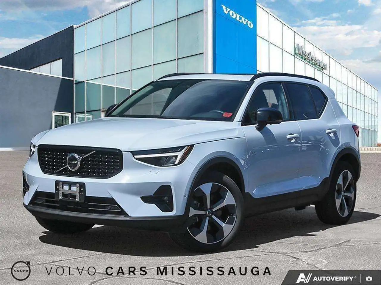 2025 Volvo XC40 Plus