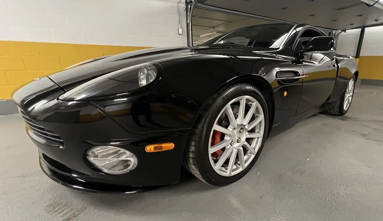 2005 Aston Martin Vanquish