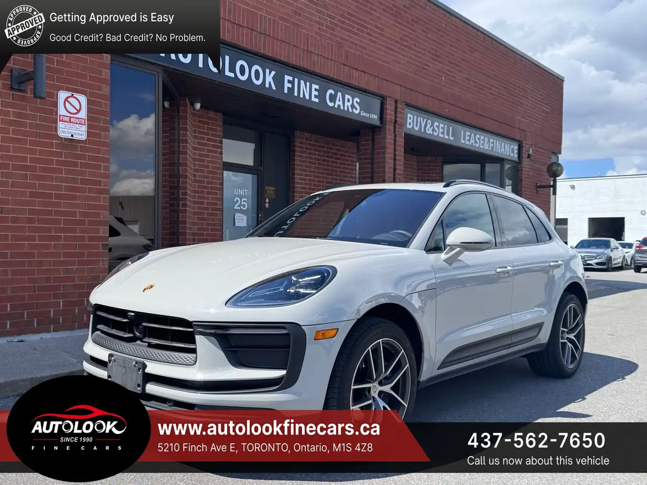2025 Porsche Macan Base