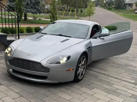 Aston Martin Vantage
