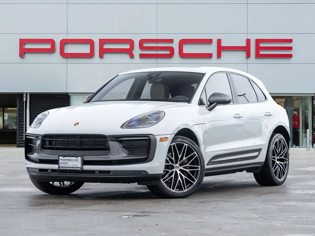 2023 Porsche Macan T