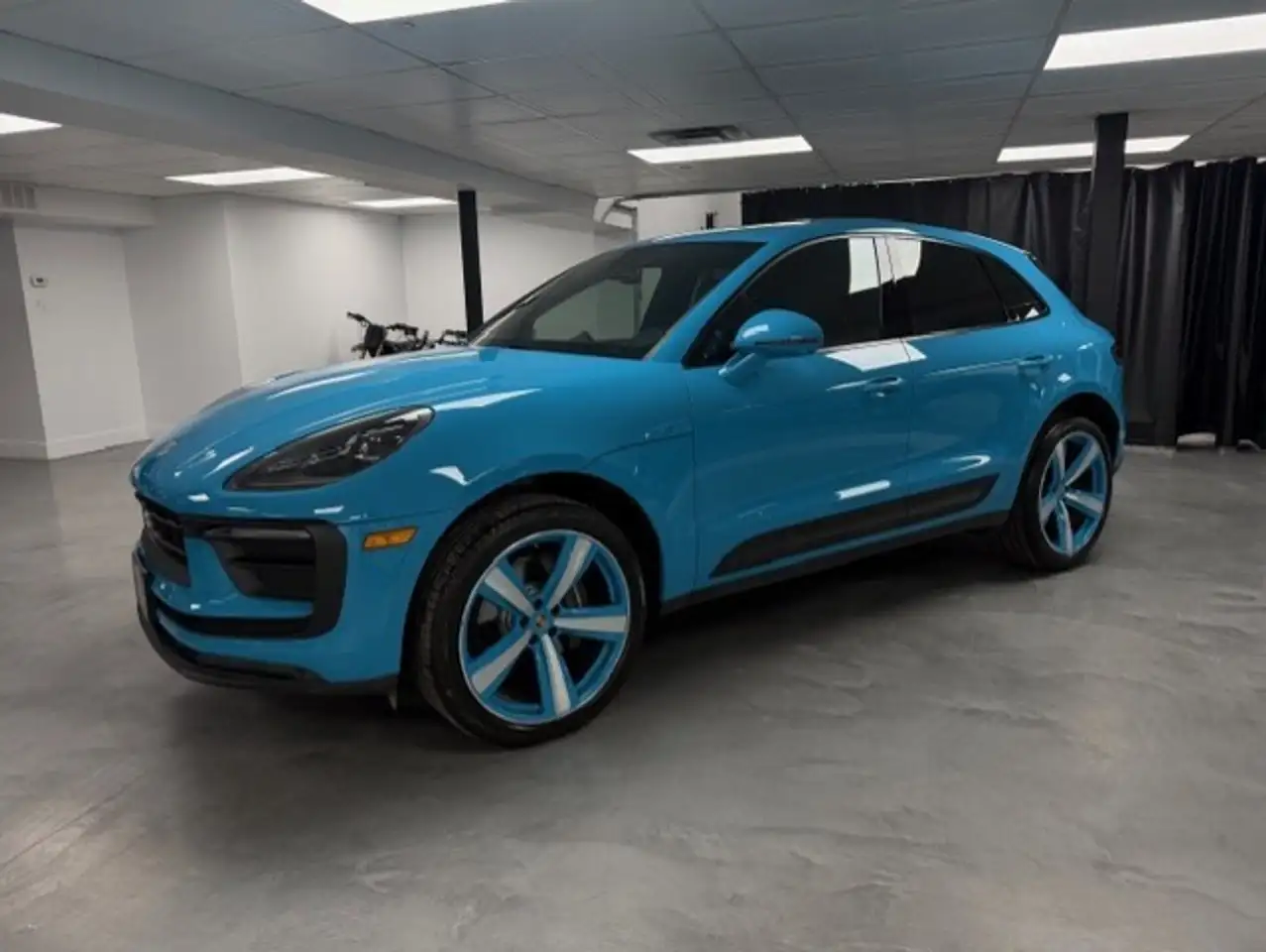 2023 Porsche Macan T
