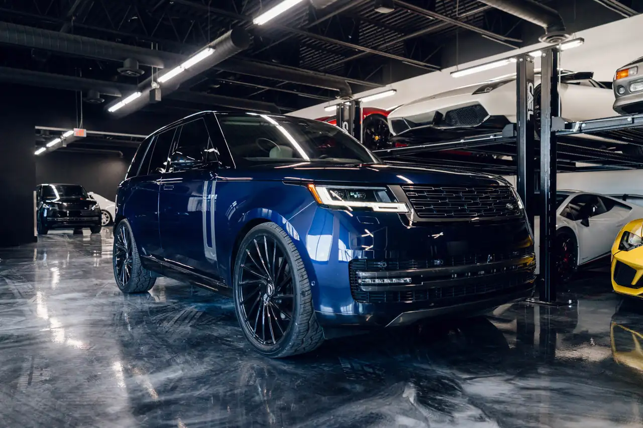 2023 Land Rover Range Rover SE