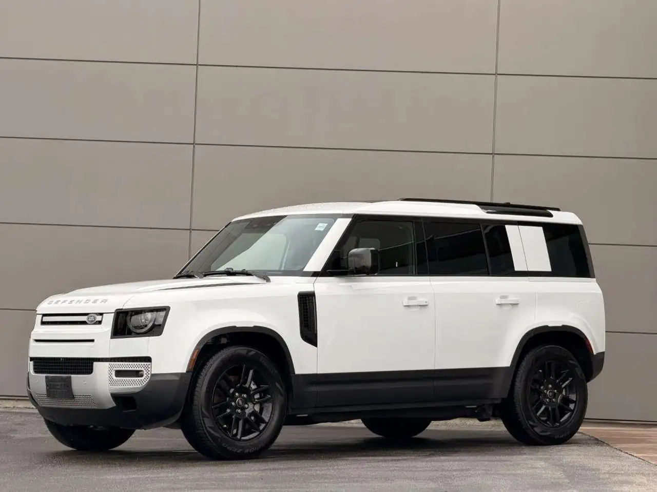 2025 Land Rover Defender