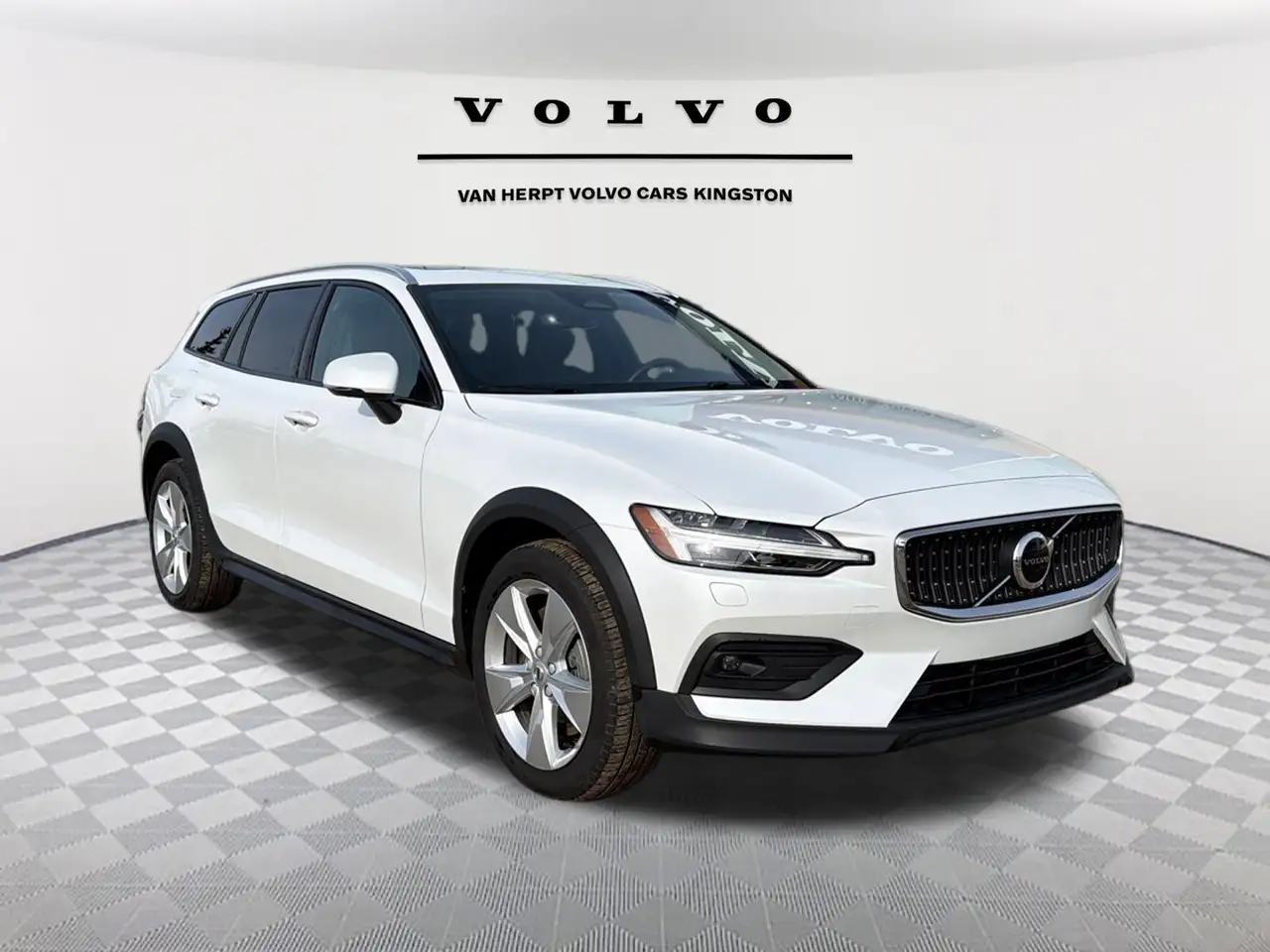 2025 Volvo V60 Core