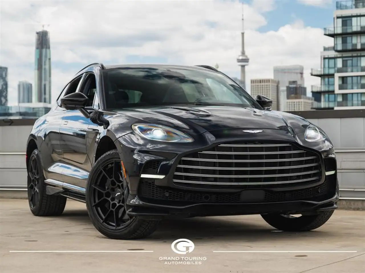 2023 Aston Martin DBX