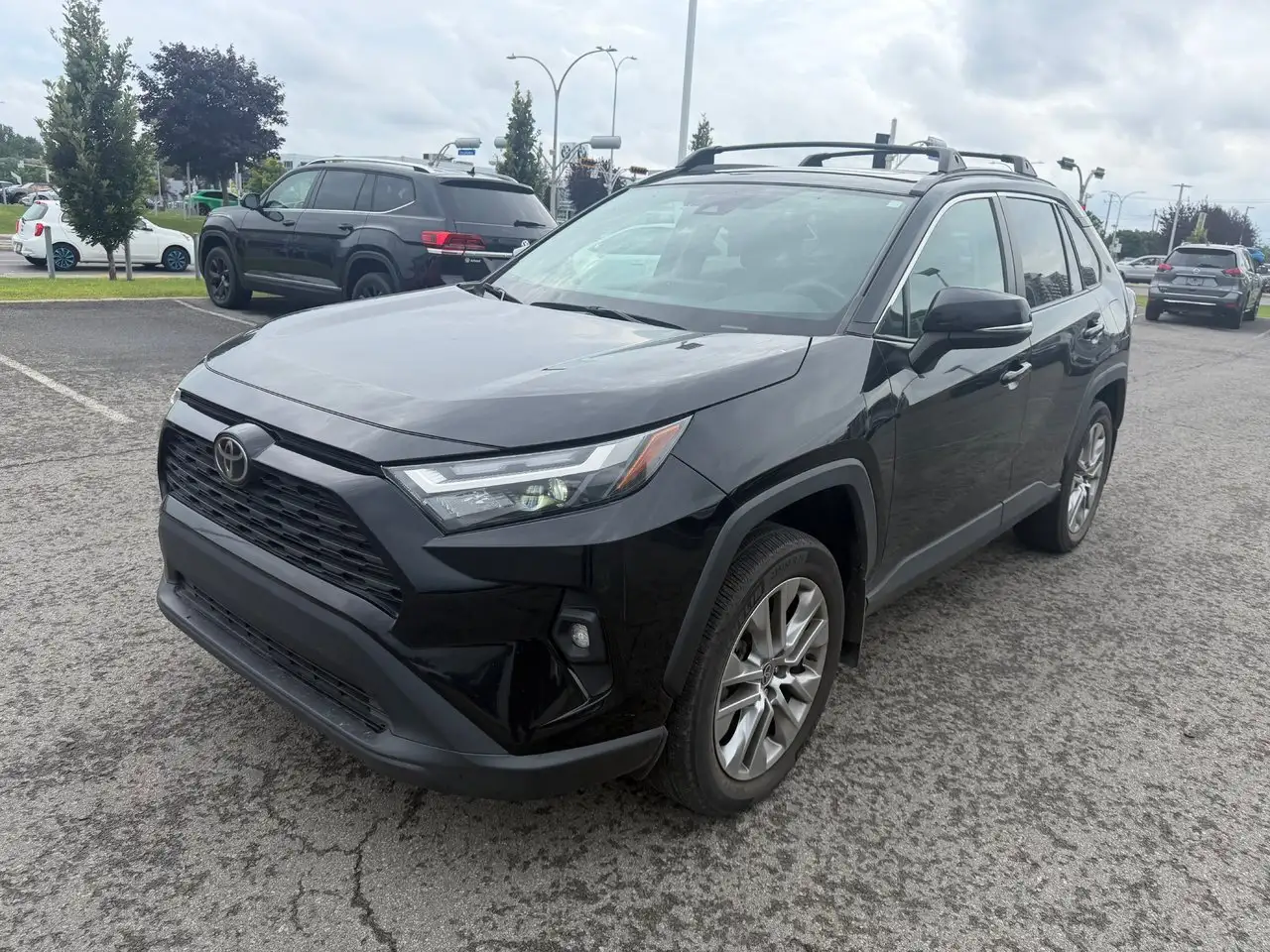 2022 Toyota RAV4 XLE