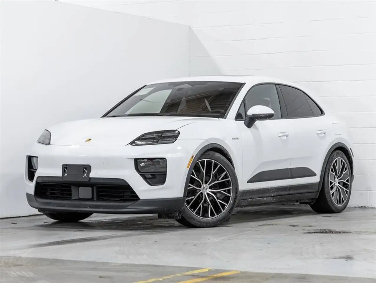2025 Porsche Macan Electric 4