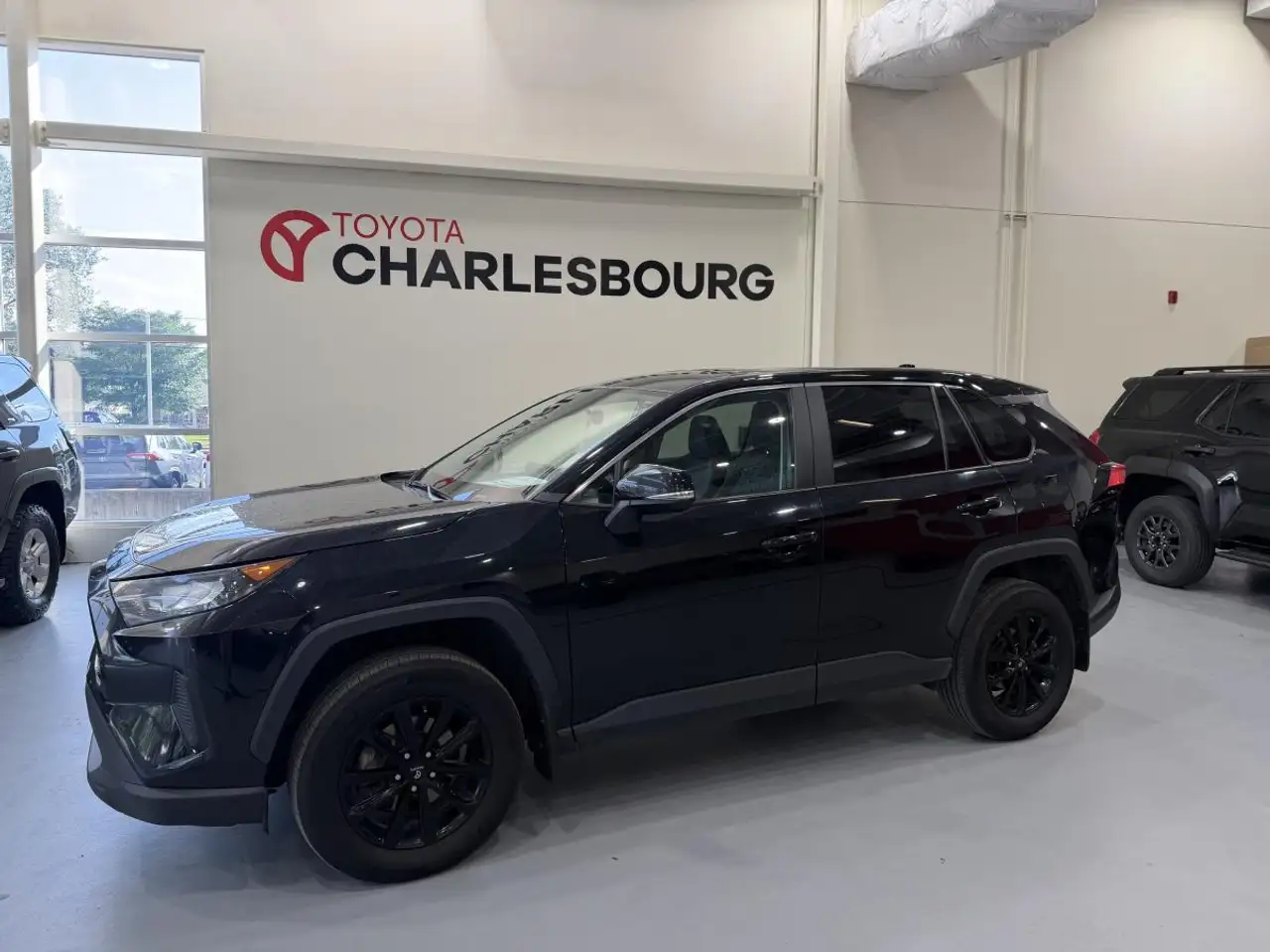 2024 Toyota RAV4 SE