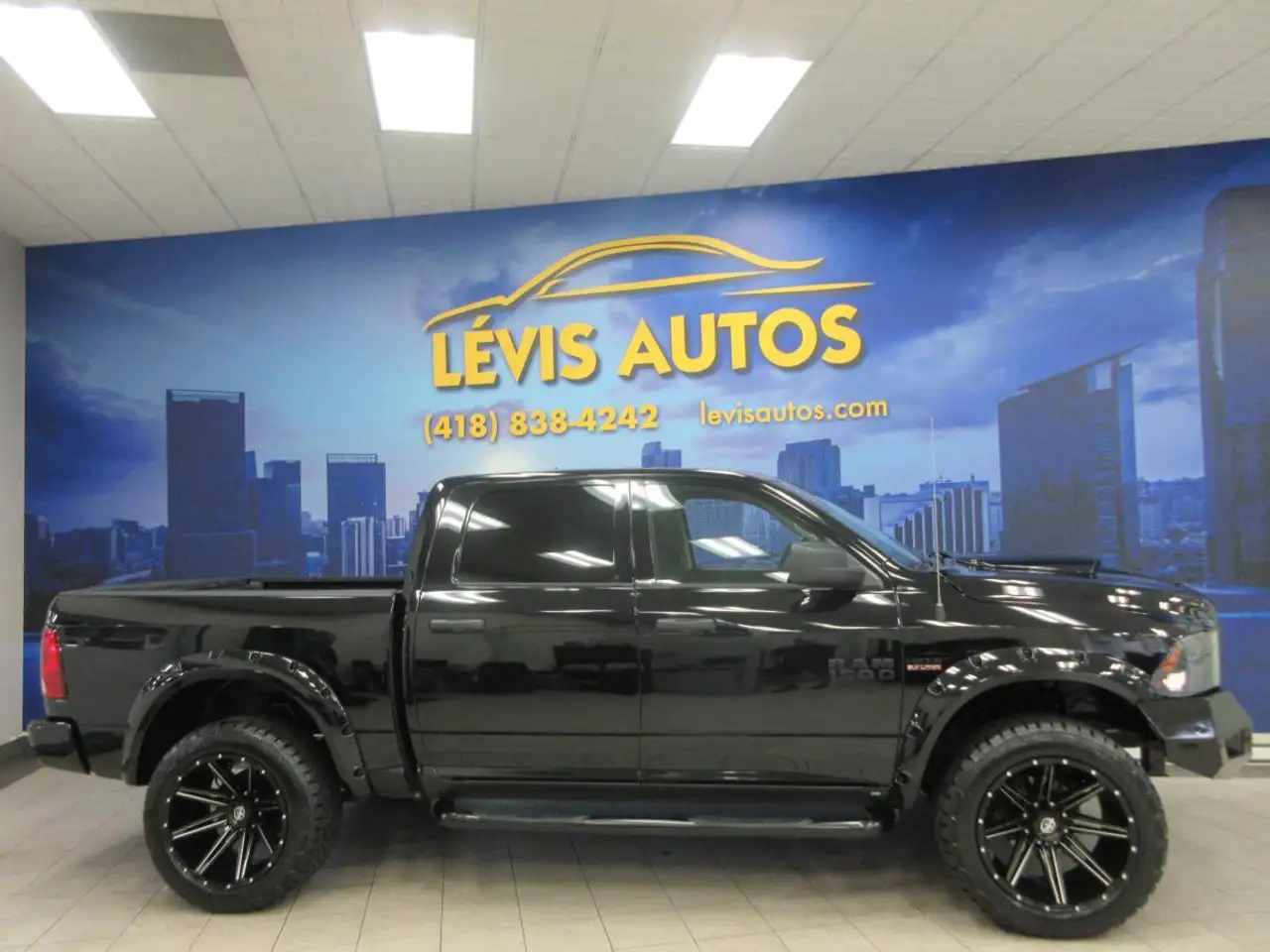 2024 RAM 1500 SLT