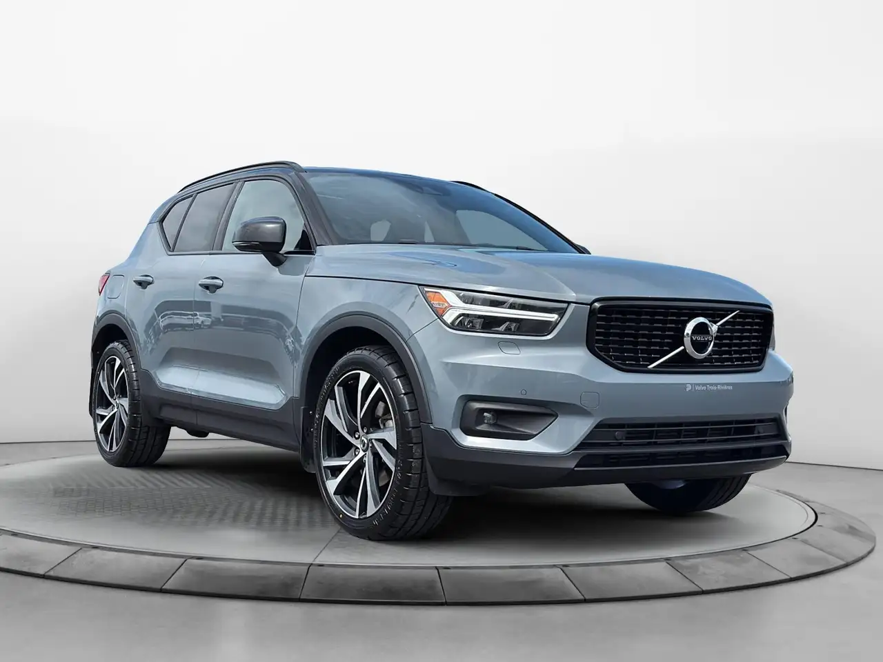 2022 Volvo XC40 R-Design