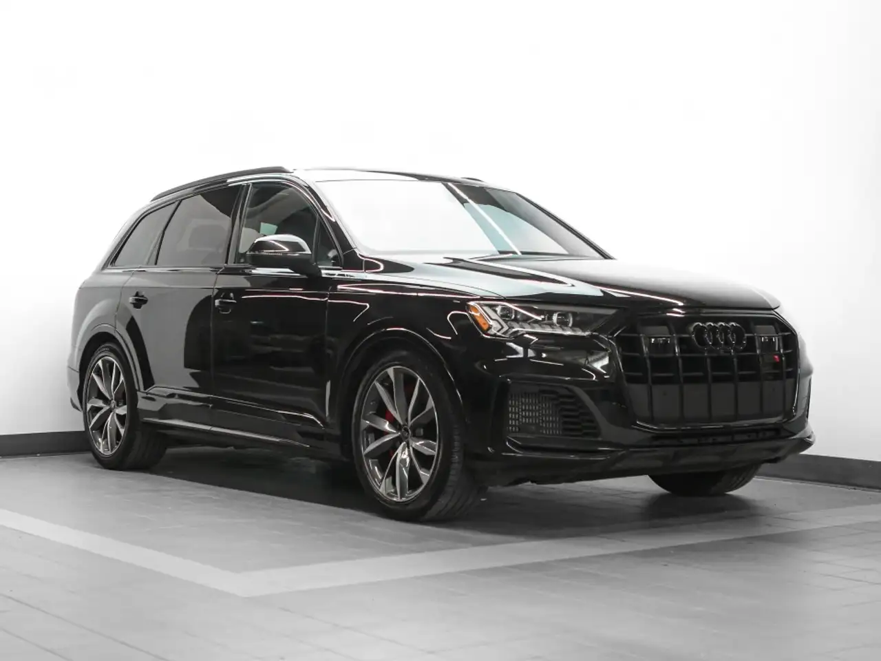 2023 Audi SQ7