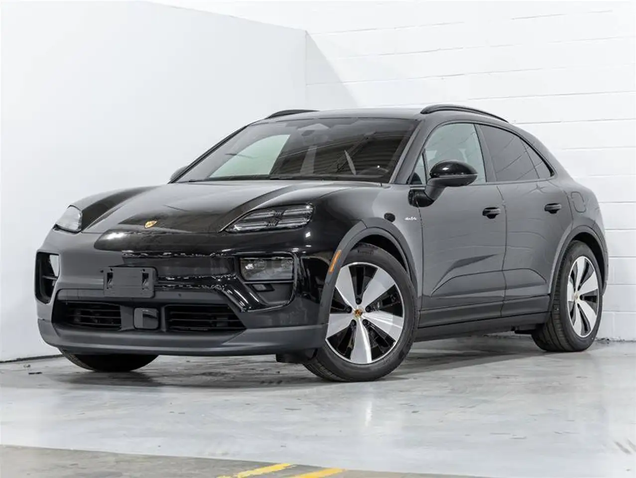 2025 Porsche Macan Electric 4
