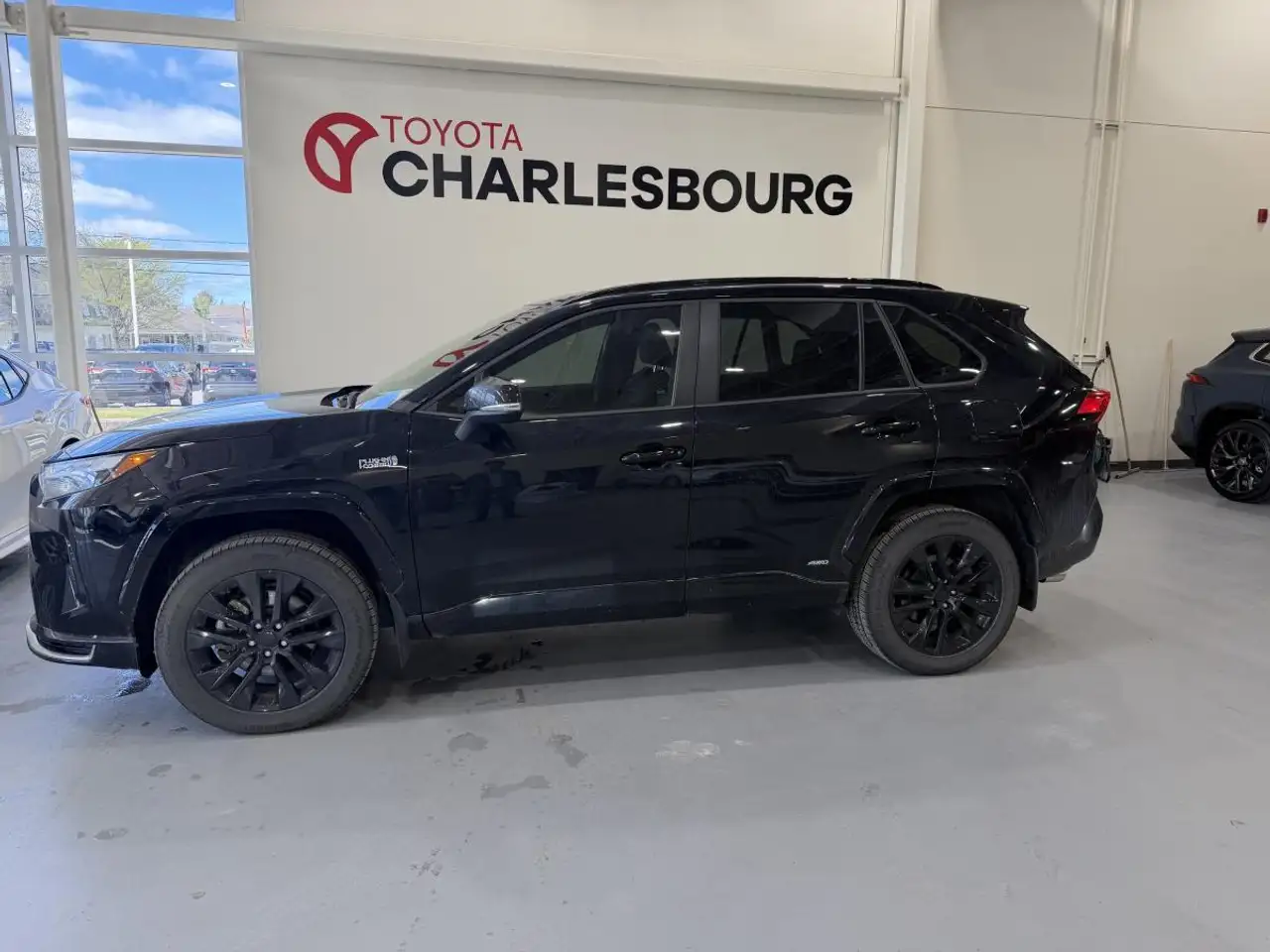 2024 Toyota RAV4 SE
