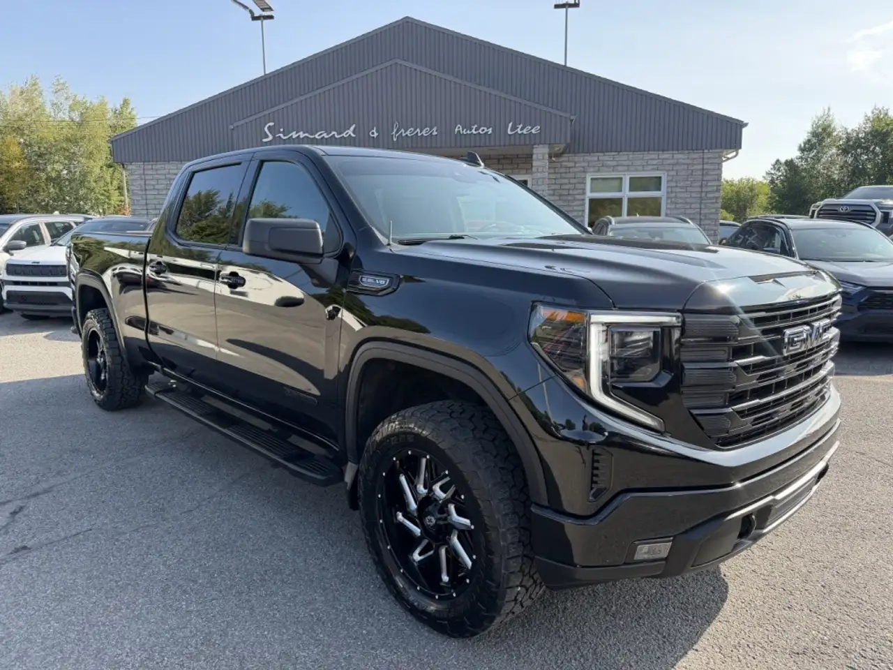 2023 GMC Sierra 1500 Elevation