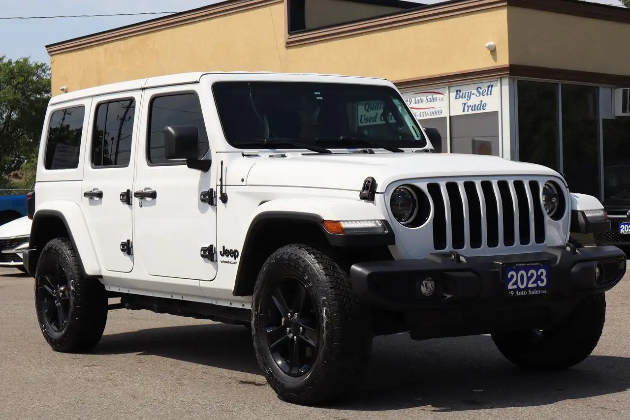 2023 Jeep Wrangler Sahara Altitude