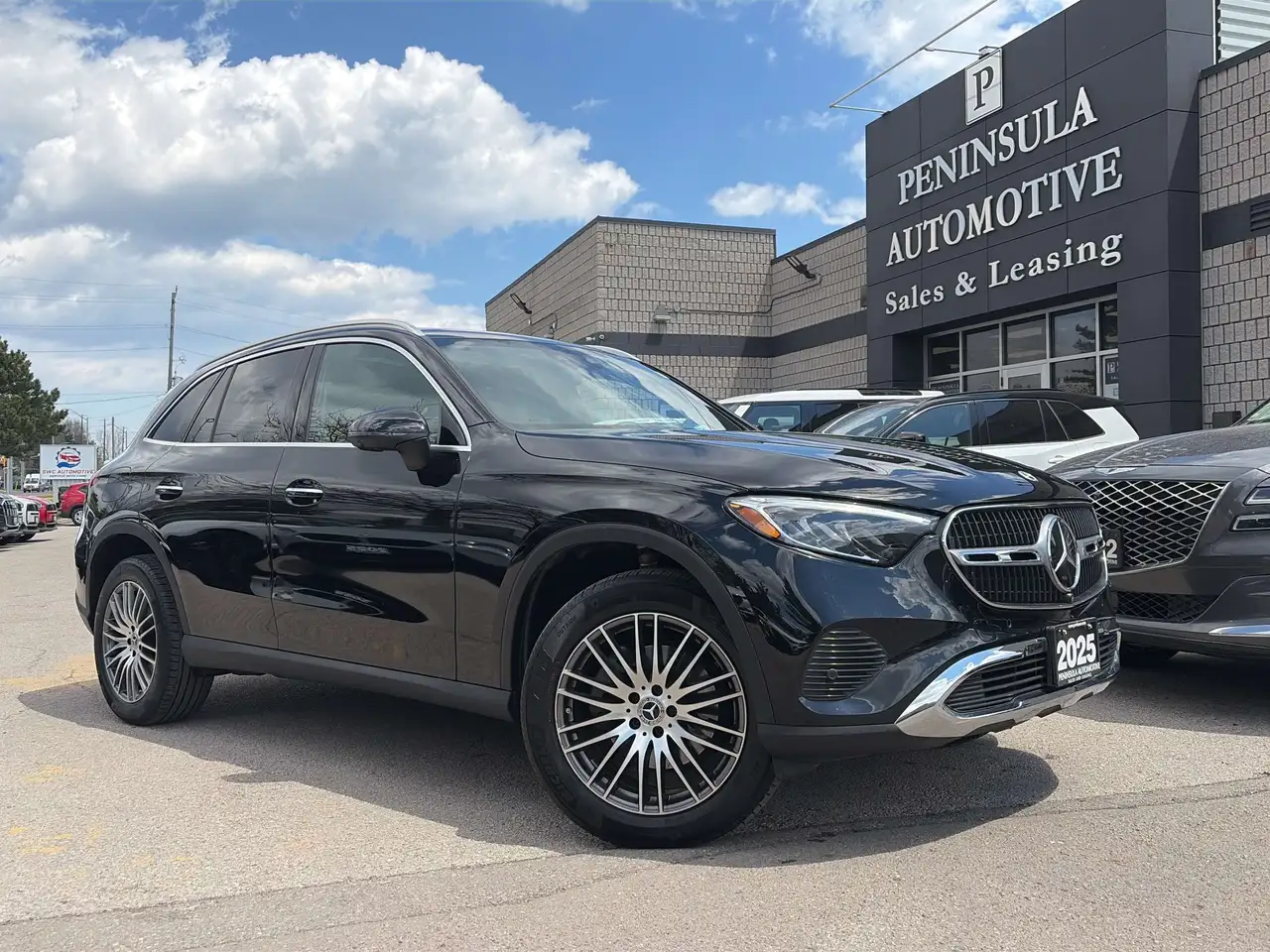 2025 Mercedes-Benz GLC