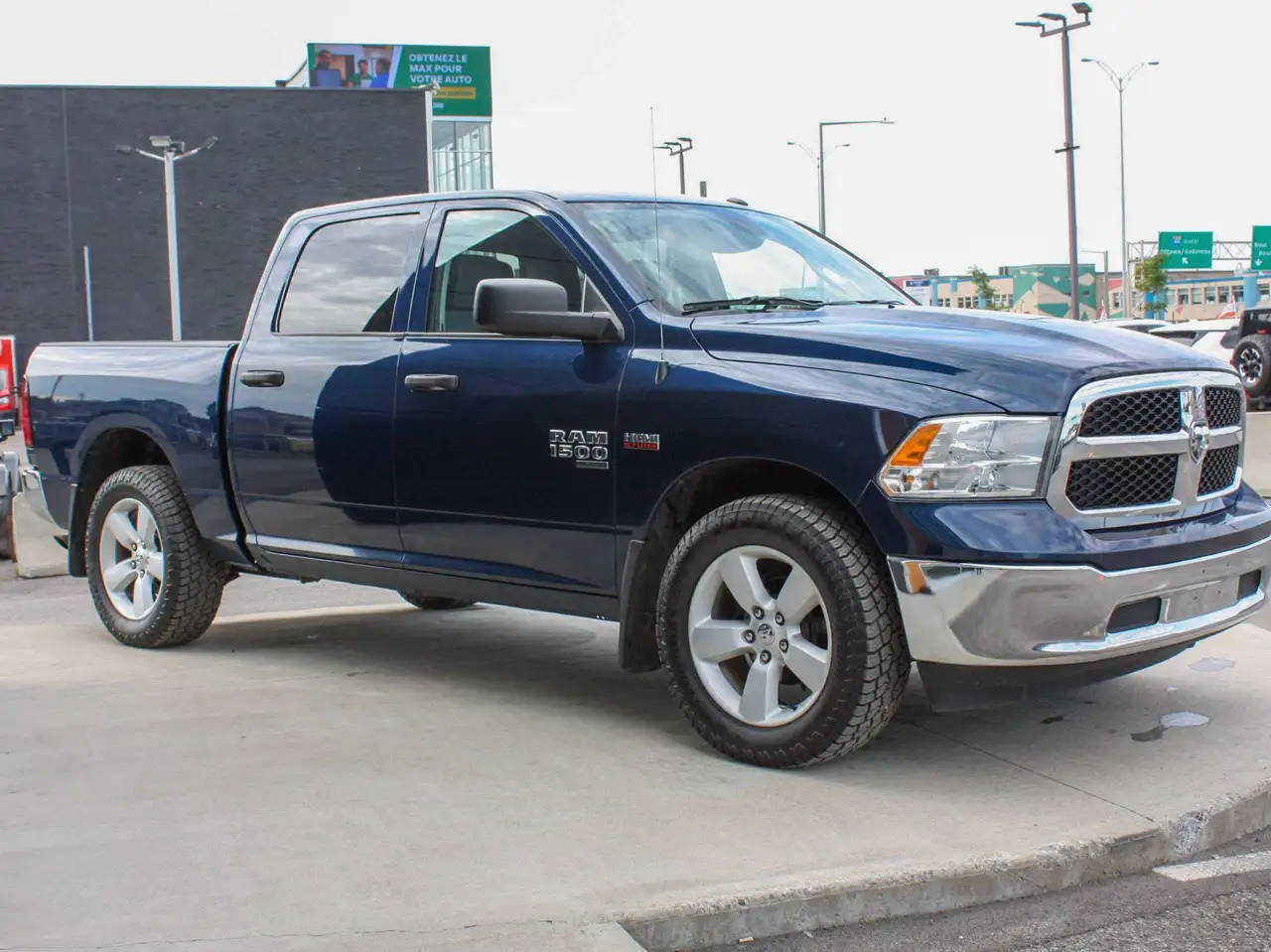 2023 RAM 1500 SLT